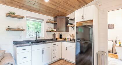 Gorgeous studio, sleeps 4, Amish country.