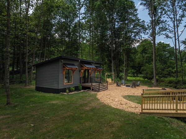 المنشأة من الخارج