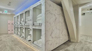 Basic Shared Dormitory, Women only | Free WiFi, bed sheets - Capsule Hostel Beppu Tower (Beppu)