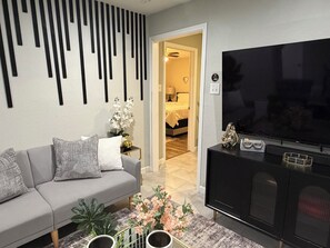 4 عدّة غرف نوم ومكواة/لوح كي وواي فاي