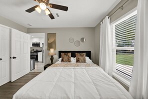 4 عدّة غرف نوم ومكواة/لوح كي وواي فاي