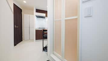 Departamento, para no fumadores (3002(2p)) | Baño | Tina con regadera, secadora de cabello, pantuflas, toallas