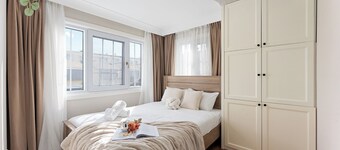 Trendy 4BR Petersham Stay Steps from Top Cafés