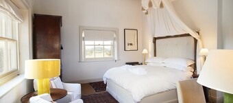 The East Wing - a stunning wing in a Georgian house in Norfolk sleeping 14 guests