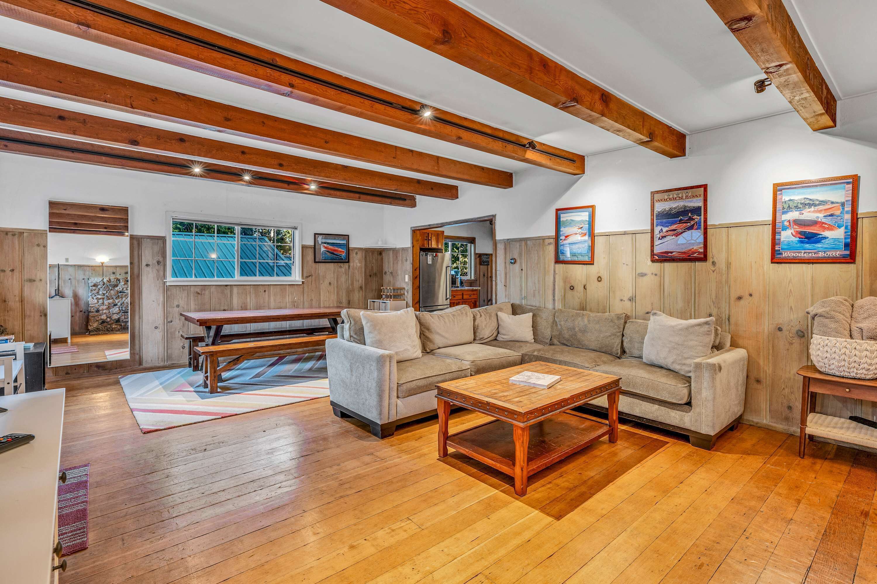 Fernseher, Kamin, Arbeitsbereiche