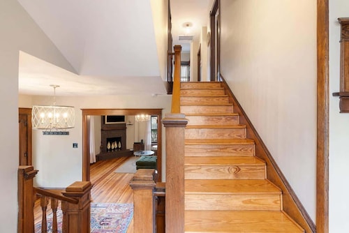 Historic Queen Anne Family Home w Modern Comforts