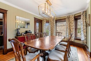 Dining - Historic Queen Anne Family Home w Modern Comforts (Harpers Ferry)