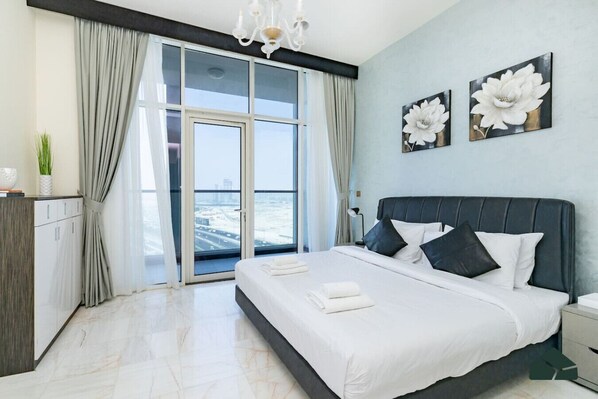 1 bedroom, desk, iron/ironing board, WiFi