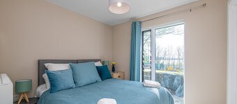 Ty Seiont - a house that sleeps 6 guests in 3 bedrooms