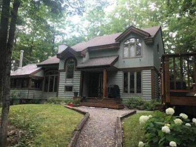 Beautiful cozy house in Chelsea - w 3 bedrooms 

Enjoy, relax at Champêtre house