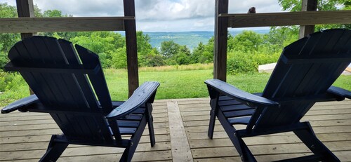 Morabeza: A Tropical Seneca Haven