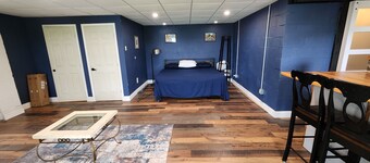 Morabeza: A Tropical Seneca Haven