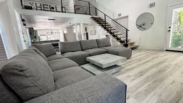 Smart-tv, tv-spel och bordsfotboll