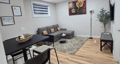 Southwest Cozy vibes, fast Wi-Fi – your chill Calgary escape starts here!