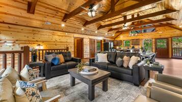 Smart-TV, Kamin, Tischfußball