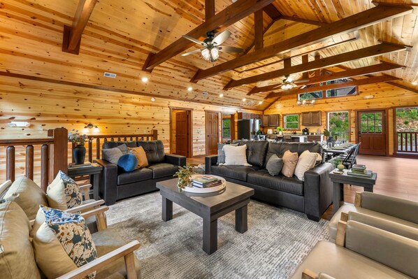 Smart-TV, Kamin, Tischfußball