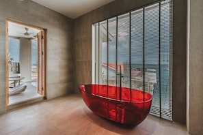 Deluxe Double Room, Sea View | Bathroom