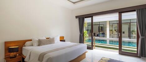 Villa | In-room safe, iron/ironing board