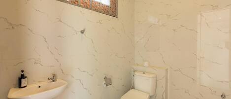 Villa | Bathroom