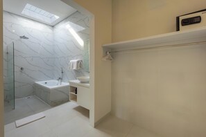 Villa | Bathroom
