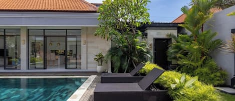 Alberca al aire libre