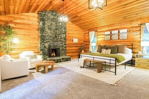 7 habitaciones, tabla de planchar con plancha y cuna de viaje
