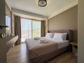 Espacio para trabajar con un portátil y sistema de insonorización