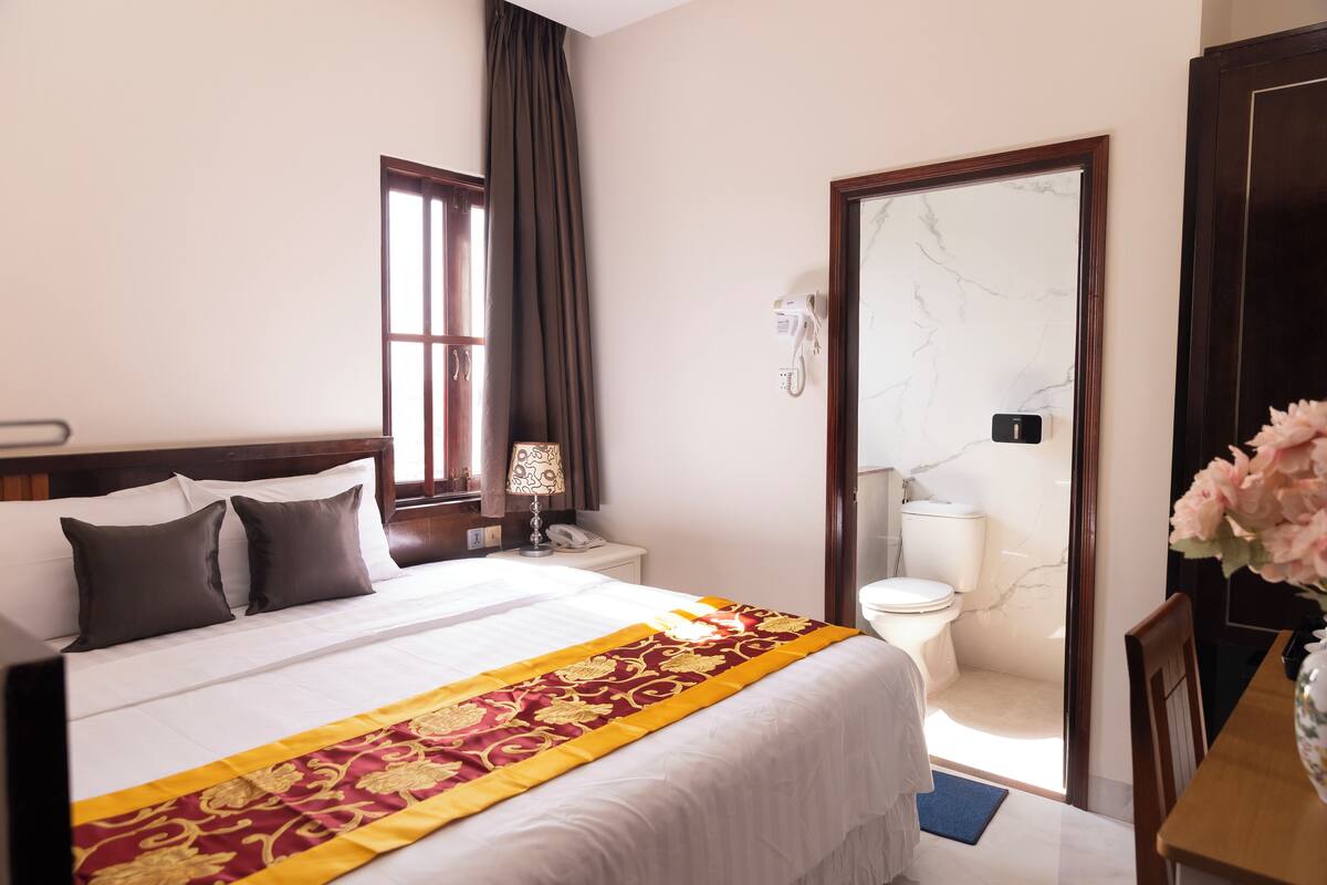 Superior Double Room, City View | Free WiFi