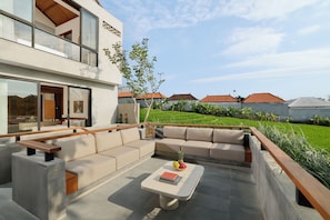 Villa Familiale, piscine privée, vue jardin | Terrasse/Patio