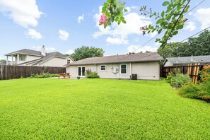 Exterior - 3BD/2BA Residential Home-Galleria/China Town/CityCtr/NRG/Bellaire/Med Ctr (Houston)