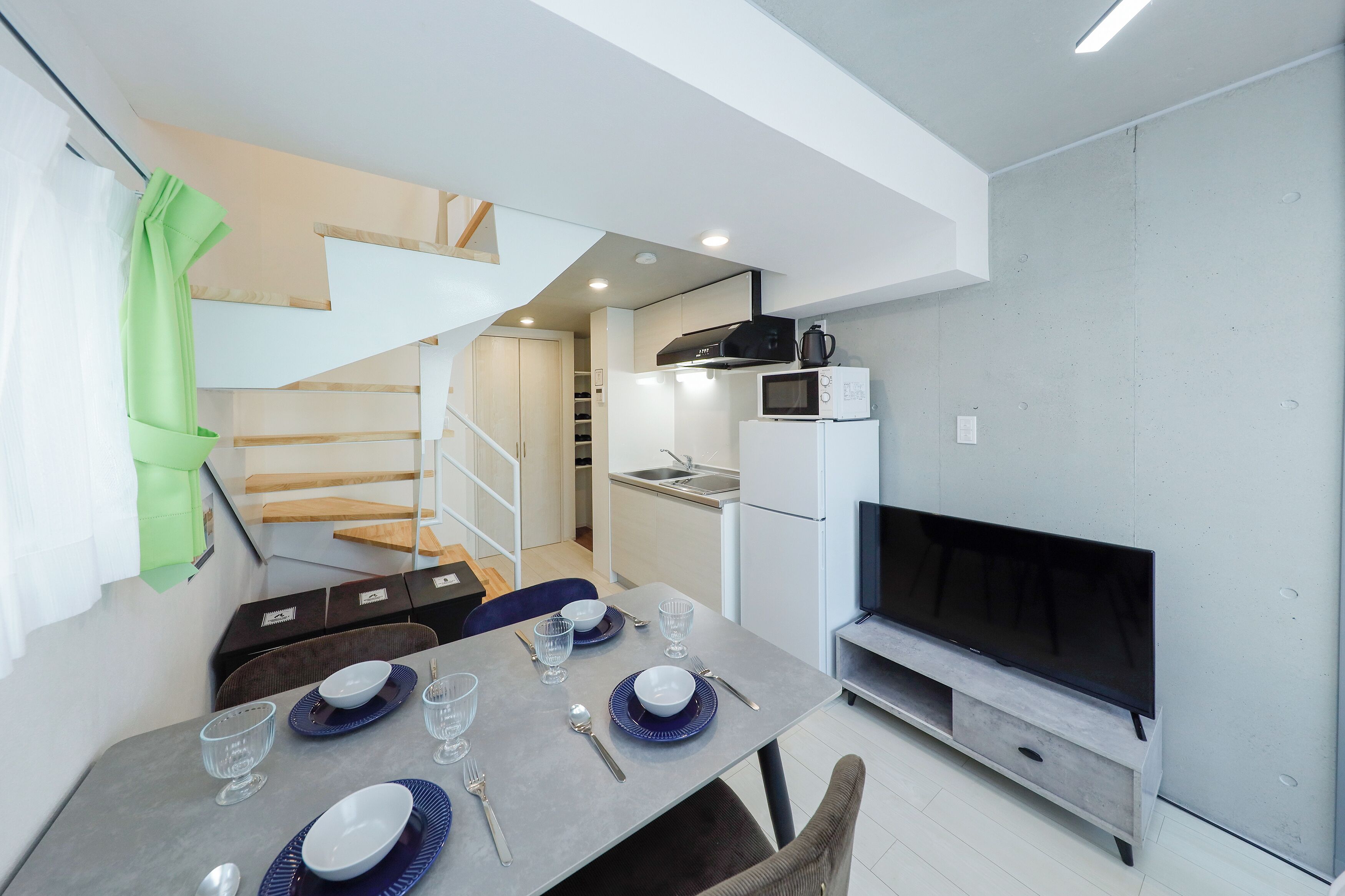 Apartment, Non Smoking (403) | Living area