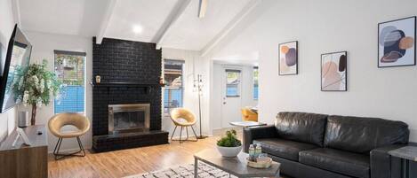 Smart TV, fireplace, video games