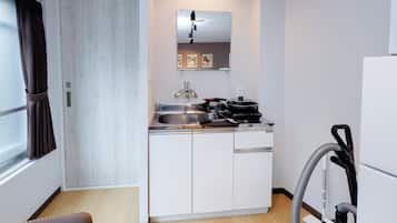 Apartment, Non Smoking (201) | Dapur peribadi | Peti sejuk, ketuhar gelombang mikro, dapur