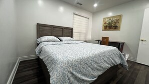 3 chambres, fer et planche Ă repasser, Wi-Fi, draps fournis