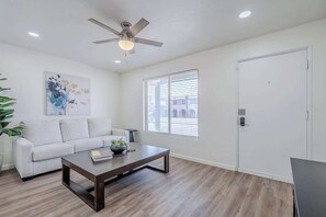 TV, offices - Just down the street from the University of Arizona this 1 bedroom 1 bathroom is fully remodeled with your own dedicated electric vehicle charger by Tucson Renter Properties (Tucson)