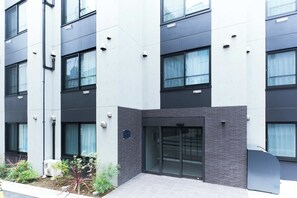 Exterior - Bellie Sangenjaya by Tranova (Tokyo)