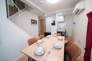 Living area - Yamamoto Building by Tranova (Tokyo)