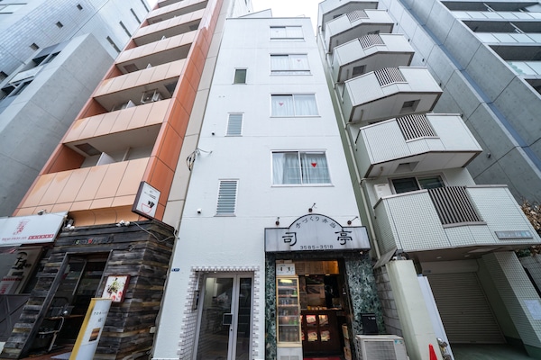 Yamamoto Building By Tranova - Roppongi