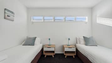 2 slaapkamers, een bureau, een strijkplank/strijkijzer, wifi