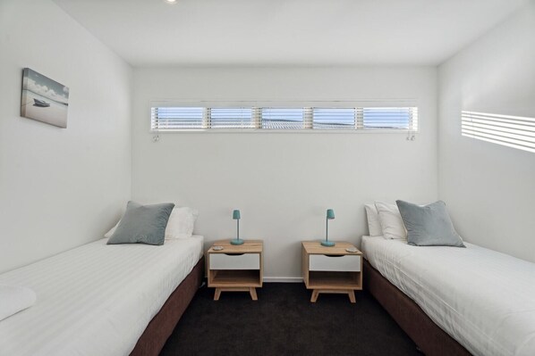 2 Schlafzimmer, Schreibtisch, Bügeleisen/Bügelbrett, WLAN