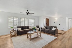 Smart TV, fireplace, offices, computer monitors