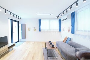 A(3p), Non Smoking | Living area