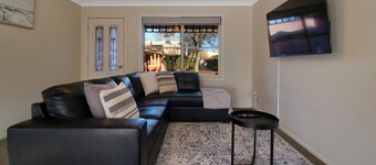 Central Escape | Walk to CBD, Cosy & Convenient