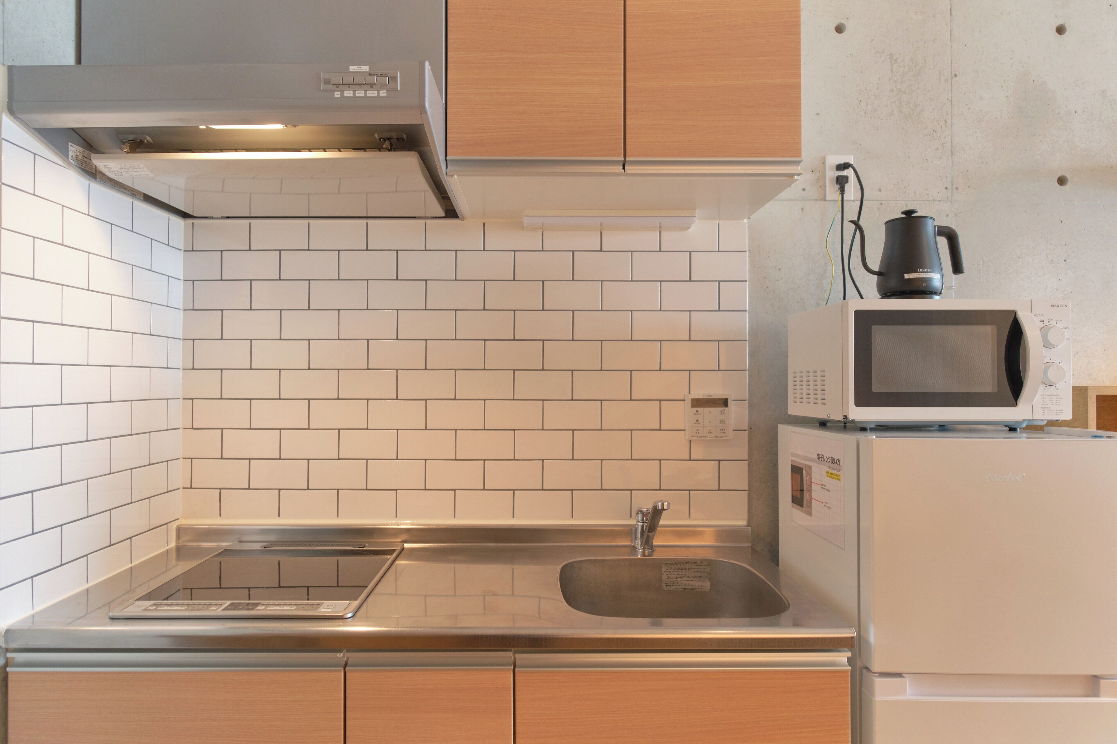 501 (3 people), Non Smoking | Private kitchen | Fridge, microwave, stovetop, cookware/dishes/utensils