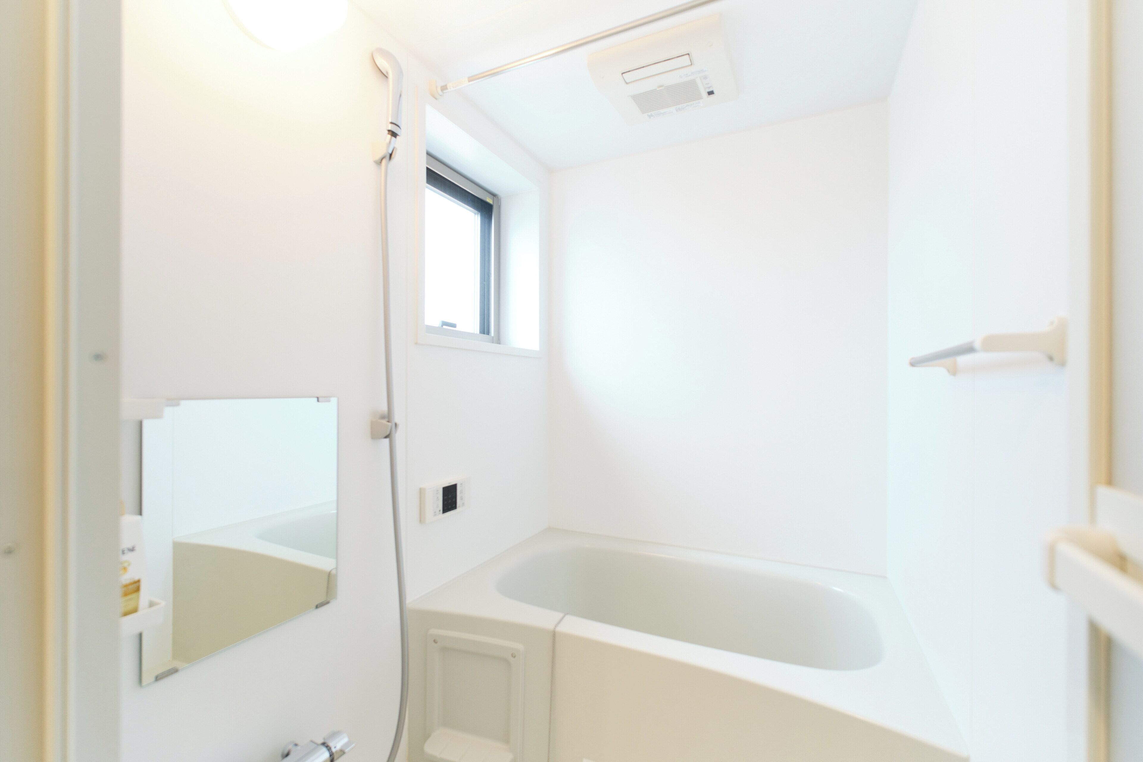Apartament, no fumadors (501, 3 people) | Bany | Combinació de dutxa i banyera, assecador de cabells, sabatilles i bidet 