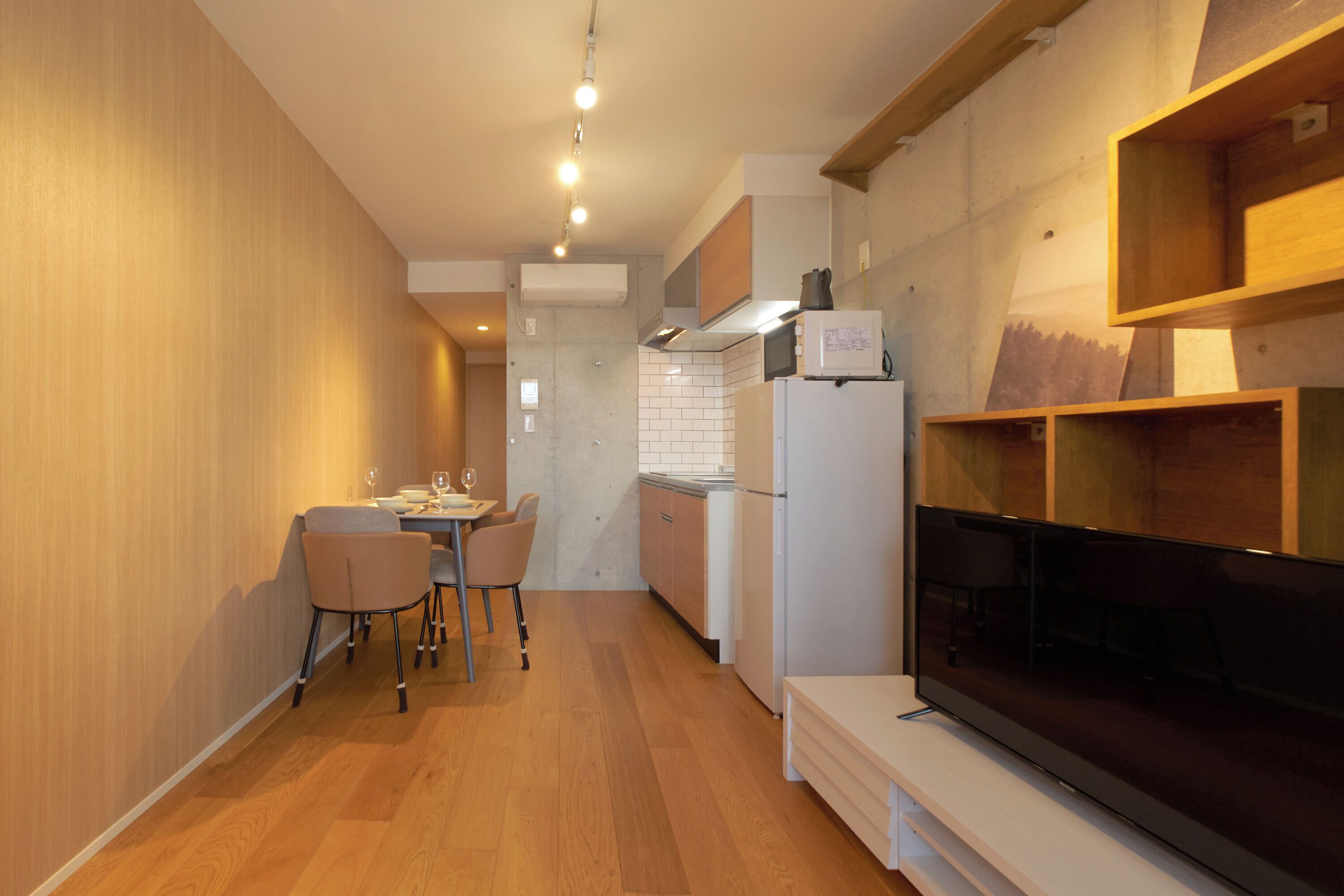 502 (3 people), Non Smoking | Free WiFi