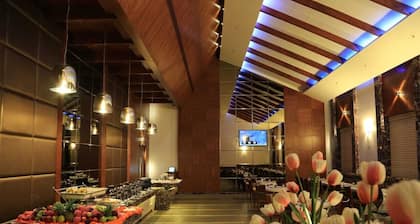DHAJALAKSHMI SRINIVASAN HOTEL