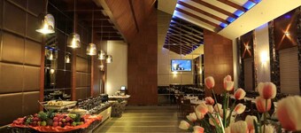 DHAJALAKSHMI SRINIVASAN HOTEL