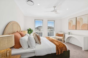 3 habitaciones, escritorio, tabla de planchar con plancha y wifi 