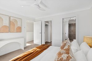 3 chambres, bureau, fer et planche à repasser, Wi-Fi